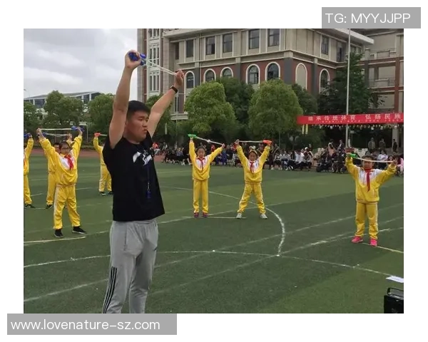 足球沙包门的趣味玩法与技巧分享让你轻松掌握这项新兴运动的魅力 足球沙包门的趣味玩法与技巧分享让你轻松掌握这项新兴运动的魅力